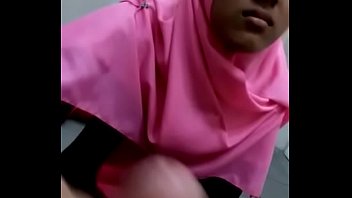 hindu wearing muslim girl boys hijab with fucking fackin se Son caught wearing moms panties 2016