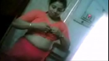 aunty sarre desi Groupsex on the couch